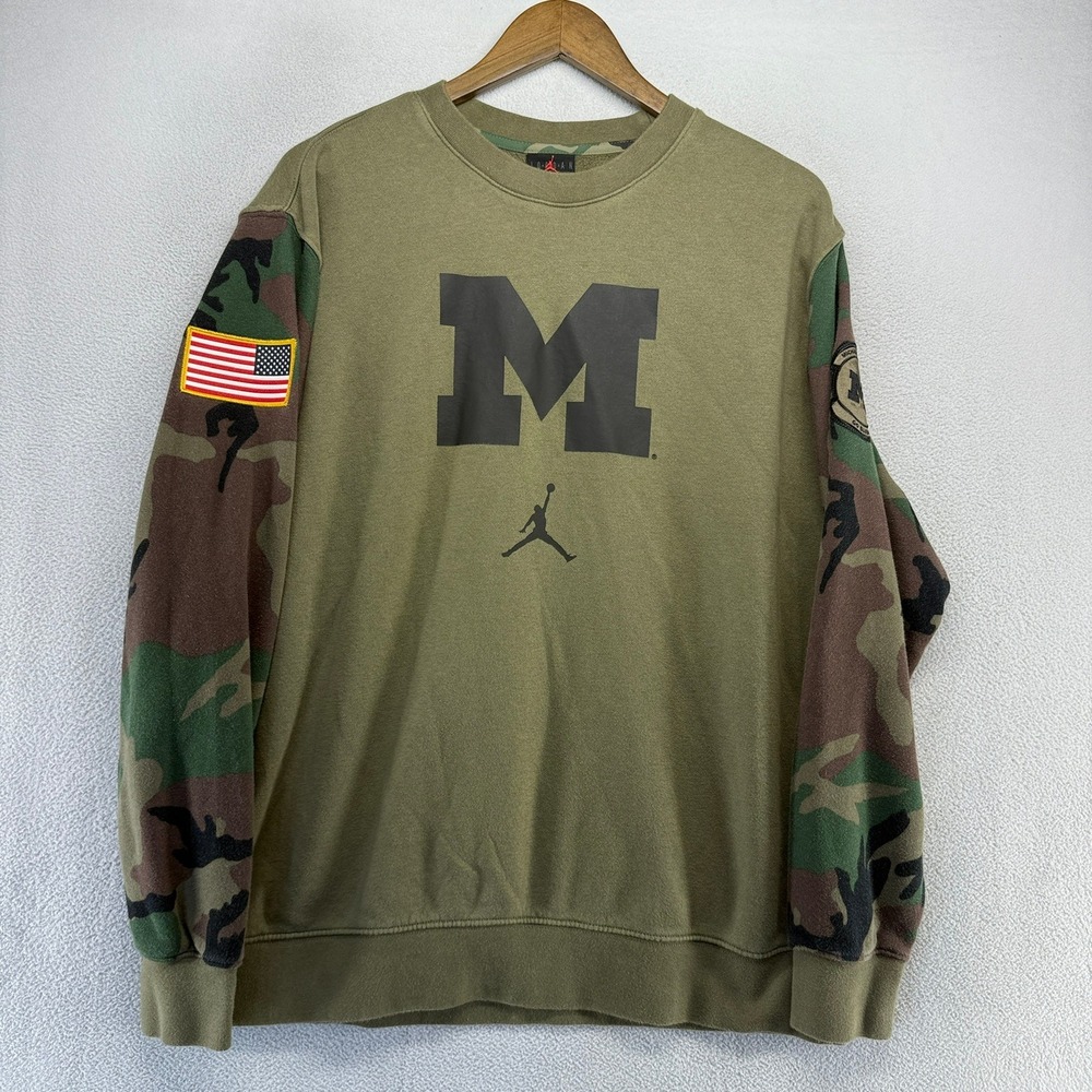 Michigan Wolverines Sweatshirt Men's XL Green Military Salute To Service Graphic